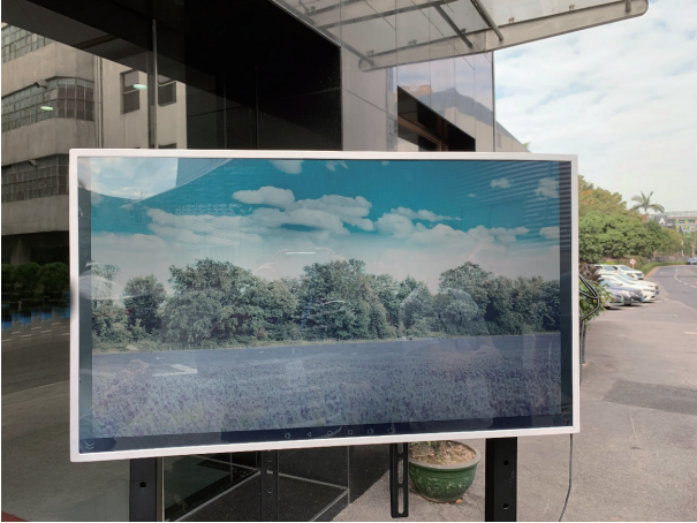 綠色標(biāo)桿產(chǎn)品！反射陽光屏成為戶外顯示終端改革新引擎